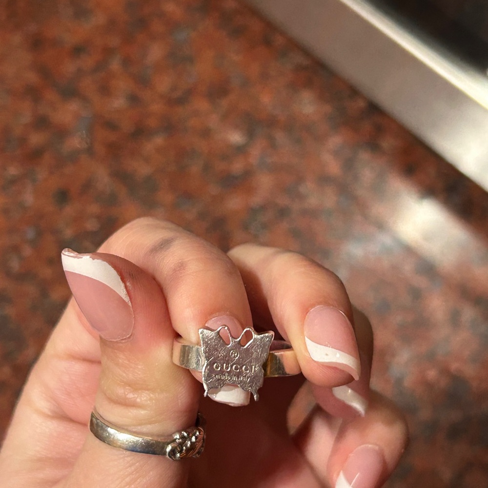 Authentic Gucci butterfly ring - Picture 4 of 4